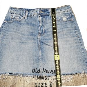 NWOT Old Navy Straight Cut-Off Jean Mini Skirt Size 6